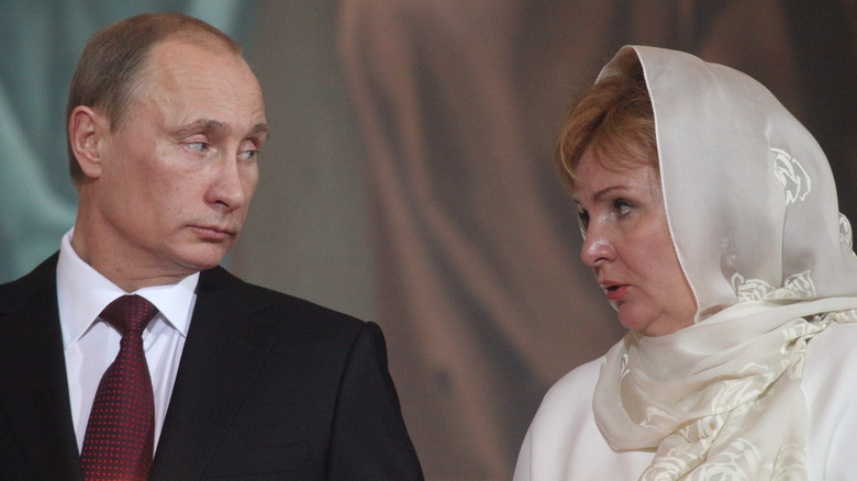 Vladimir Putin looking at Lyudmila Shkrebneva